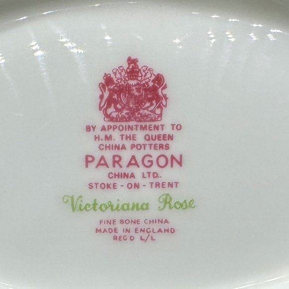Paragon Victoriana Rose Gravy Boat Saucer Set Bone China England b. - Picture 5 of 5